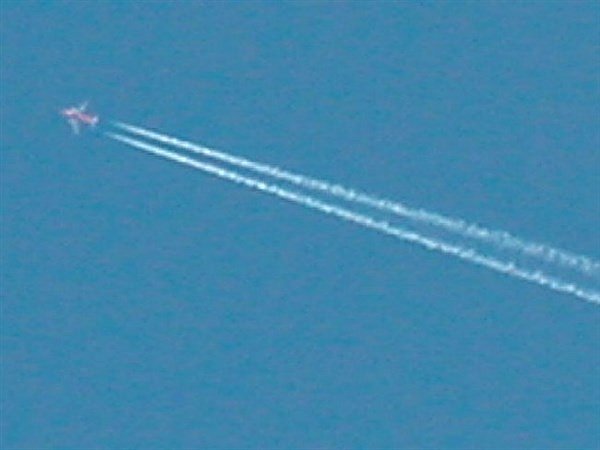 DSCN7372-Jets-overhead-all-day.jpg