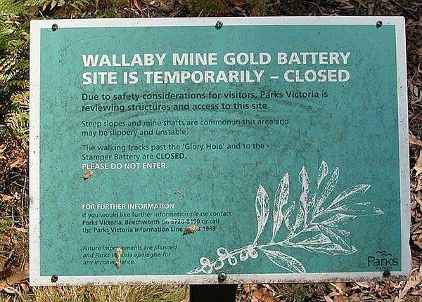 DSCN7400-Wallaby-mine-closed.jpg